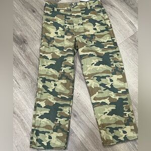 NWT Free People Size 26 Women’s Camo Straight Leg Classic Cargo Pants